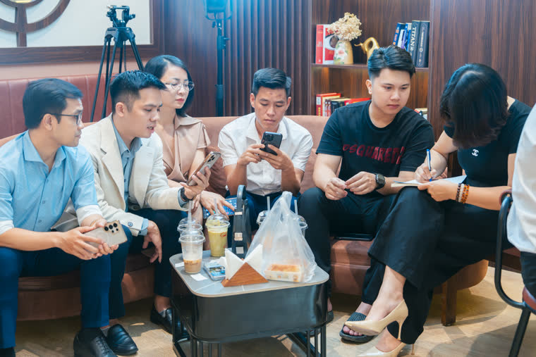 Buổi huấn luyện trực tiếp của cộng đồng